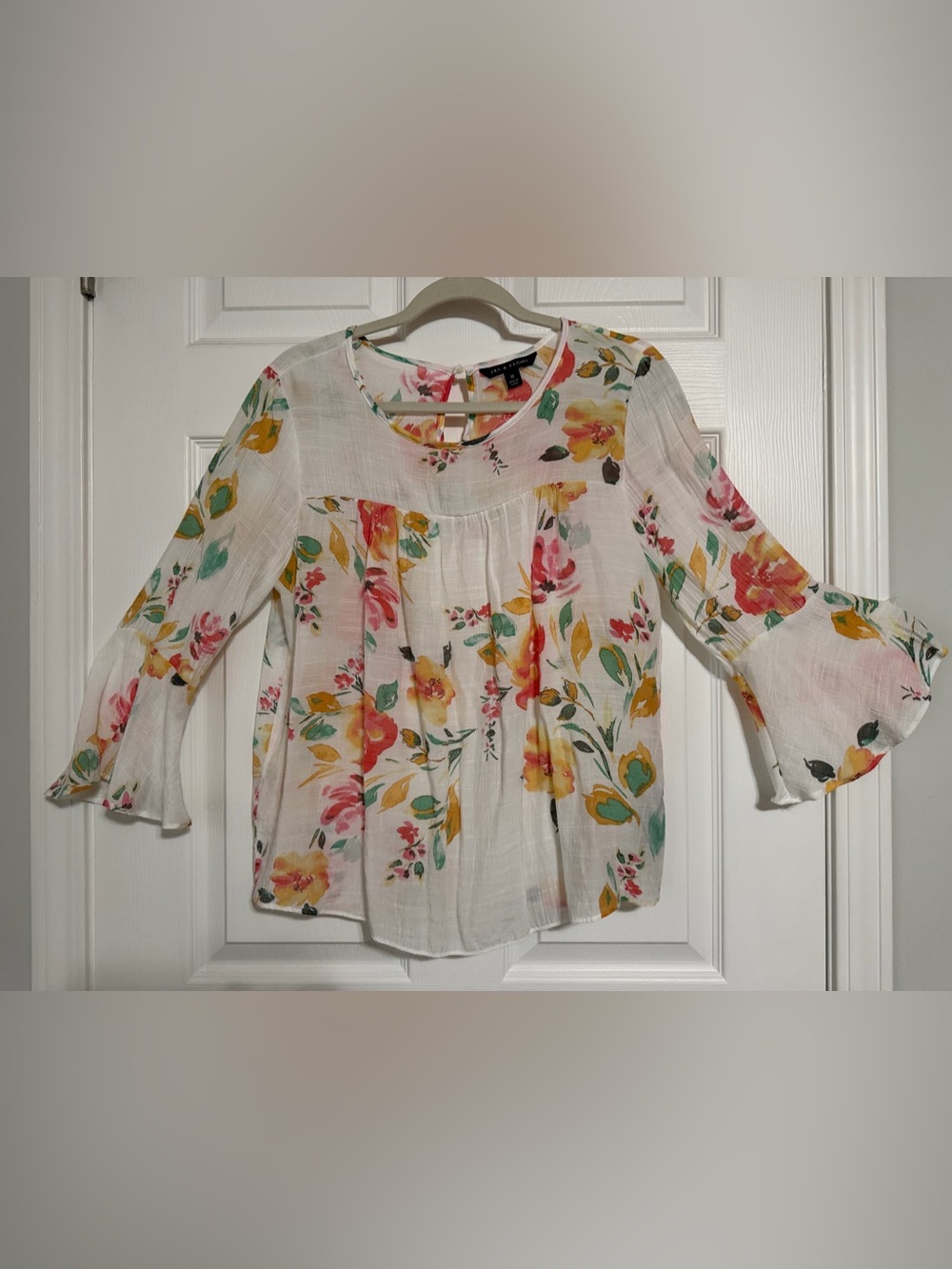 Zac & Rachel White Floral Top- Size M